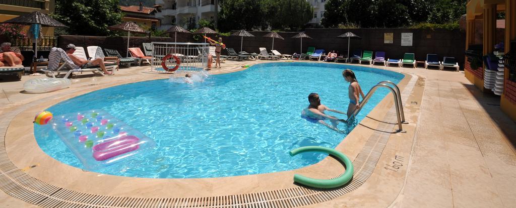 Kleopatra Apartments Icmeler Marmaris Esterno foto