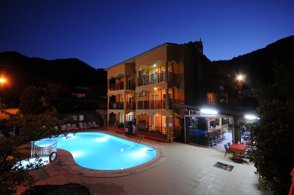 Kleopatra Apartments Icmeler Marmaris Esterno foto
